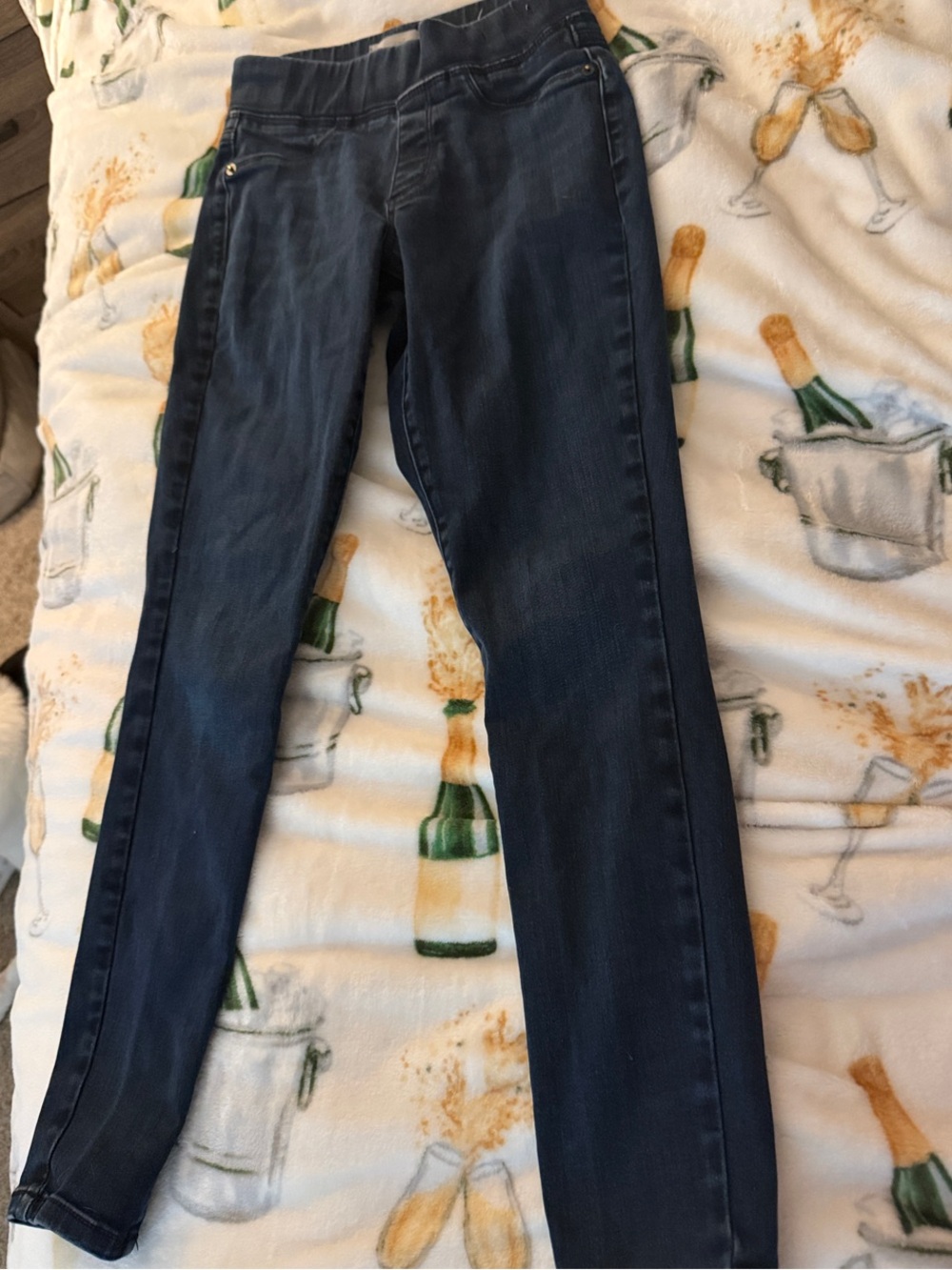 Universal Thread Women's Skinny Jeans in Dark Blue